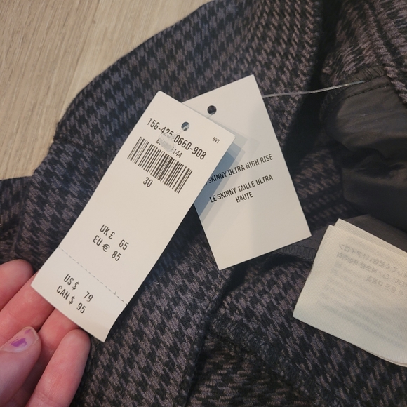 Abercrombie & Fitch Houndstooth Split-Hem Skinny Ultra High Rise Pants - Picture 7 of 7